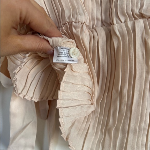 Vacate the Label Anthropologie Chic Pleated Faux Wrap Milano Blouse NWT Sz Small - Picture 6 of 6